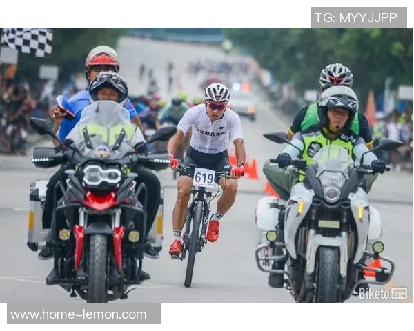 哈波尔维与阿利安萨的激战揭示了足球战术的新趋势与挑战 哈波尔维与阿利安萨的激战揭示了足球战术的新趋势与挑战